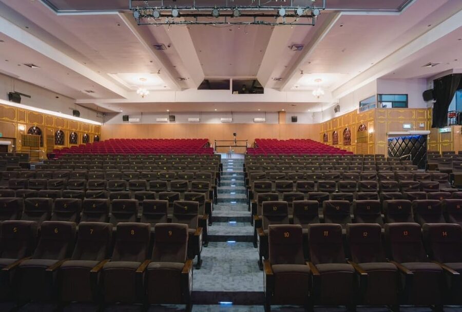 Bangkok: Golden Dome Cabaret Show Entry Ticket - Picking Your Seat Zone: VIP vs Deluxe Views