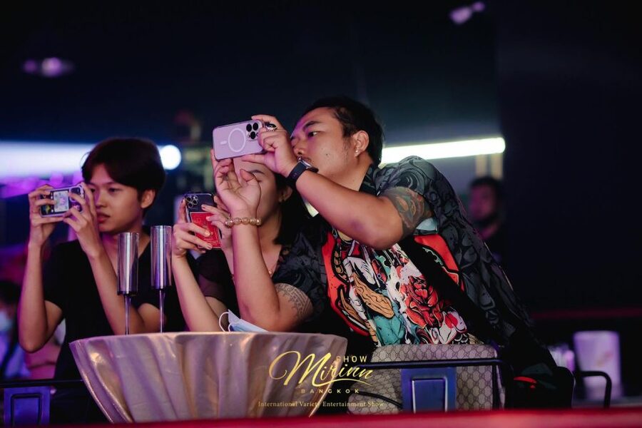 Bangkok: Mirinn Theatre Cabaret Show Admission Ticket - Thai dance meets contemporary choreography