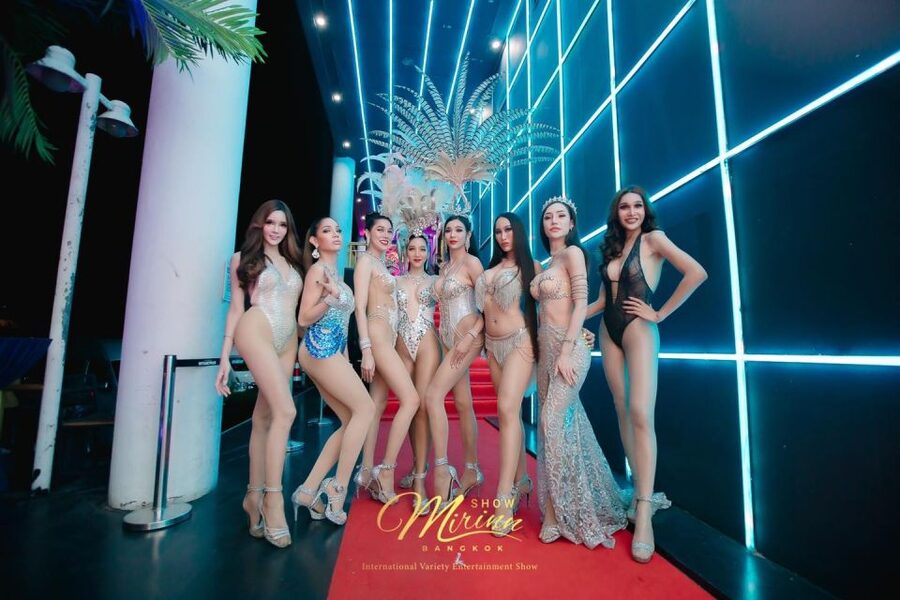 Bangkok: Mirinn Theatre Cabaret Show Admission Ticket - Doors open early, and late seating isn’t a disaster