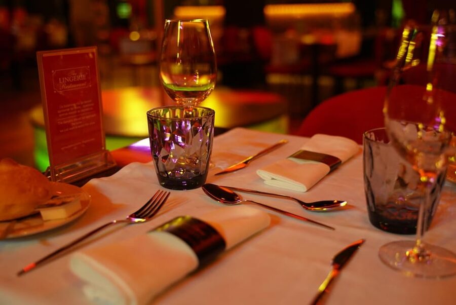 Braga: The Lingerie Restaurant Cabaret Show with Dinner - Key highlights at a glance