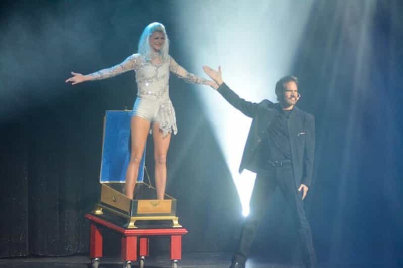 Branson: Cabaret Comedy Magic Dinner Show - Garry and Janine’s Cabaret Magic Dinner Show: what you’re really buying for $55