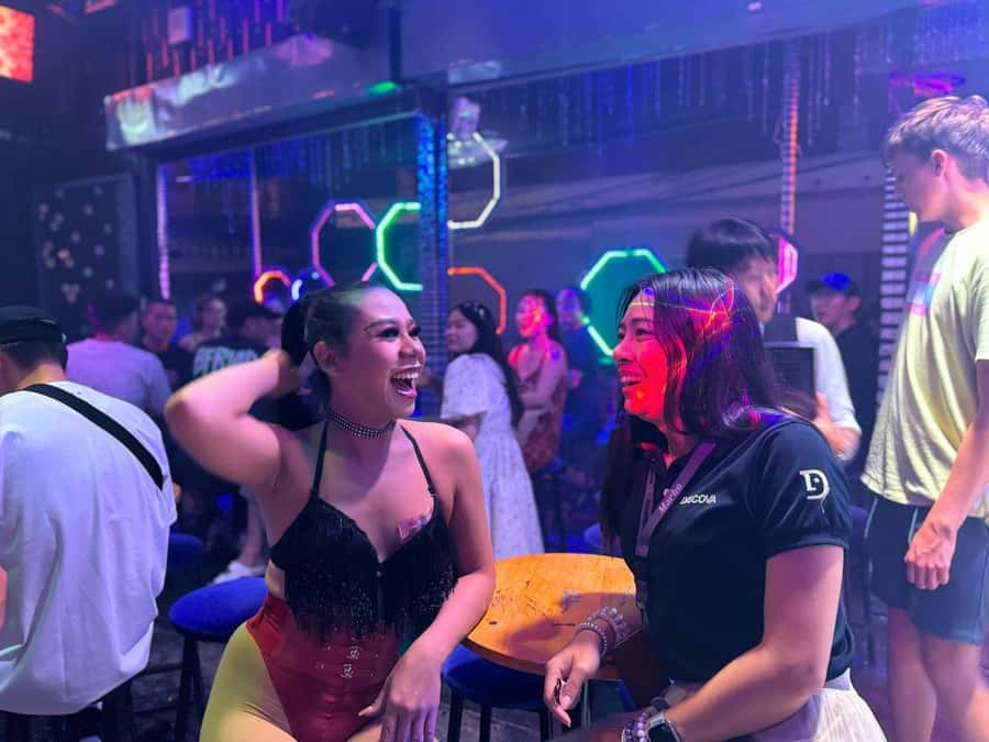 Chiang Mai: Ladyboy Cabaret Show with Dinner and Drinks - Guide and Community Context: When the Night Market Becomes Meaning