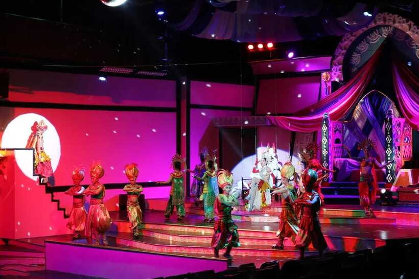 Chiang Mai: Miracle Cabaret Show - Who should book Miracle Cabaret in Chiang Mai