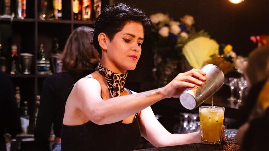 Coimbra: Erotic Cabaret Show and Dinner - Service and Comfort: High-Quality Support in a Purpose-Built Setting