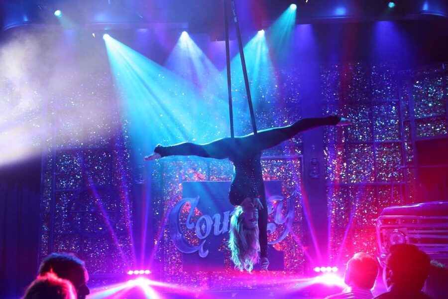Las Vegas: Tickets to X Country Show at Harrah’s Cabaret - Music Selection: Traditional Country Meets Contemporary Chart Hits