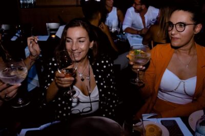 Lisbon: Erotic Cabaret Show and Dinner - The Setting: Intimate Night Out, Not a Speed Run