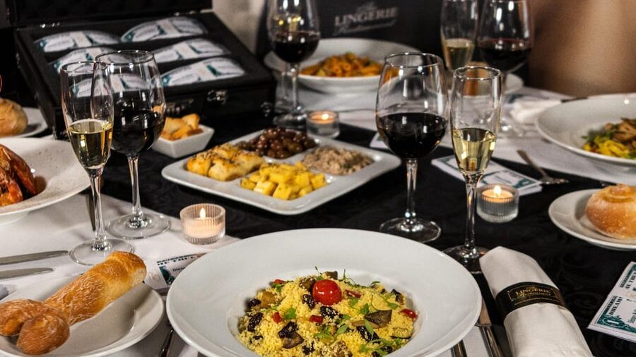 Lisbon: Erotic Cabaret Show and Dinner - Desserts and the Final Toast: Ending on a High Note