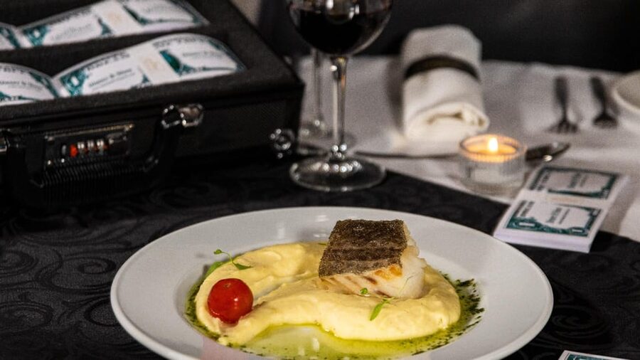 Lisbon: Erotic Cabaret Show and Dinner - Who This Lisbon Cabaret Dinner Is Best For