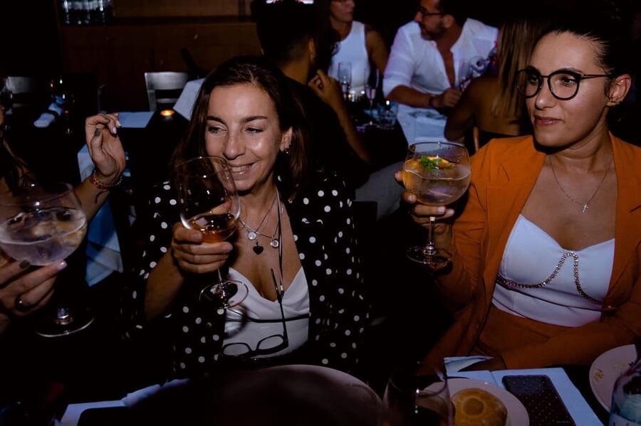Lisbon: Erotic Cabaret Show and Dinner - The Setting: Intimate Night Out, Not a Speed Run