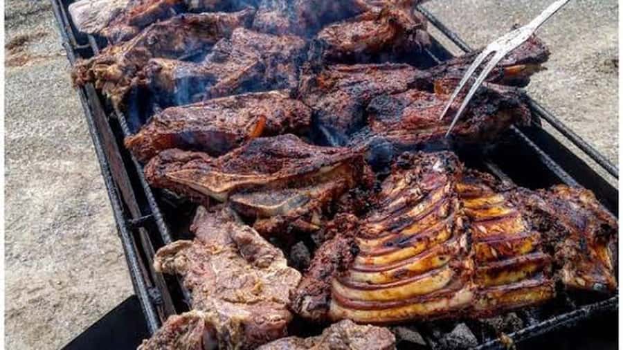 Nairobi: Cabaret Show with Dinner at Safari Park Hotel - Price and value: is $120 per person a fair deal?