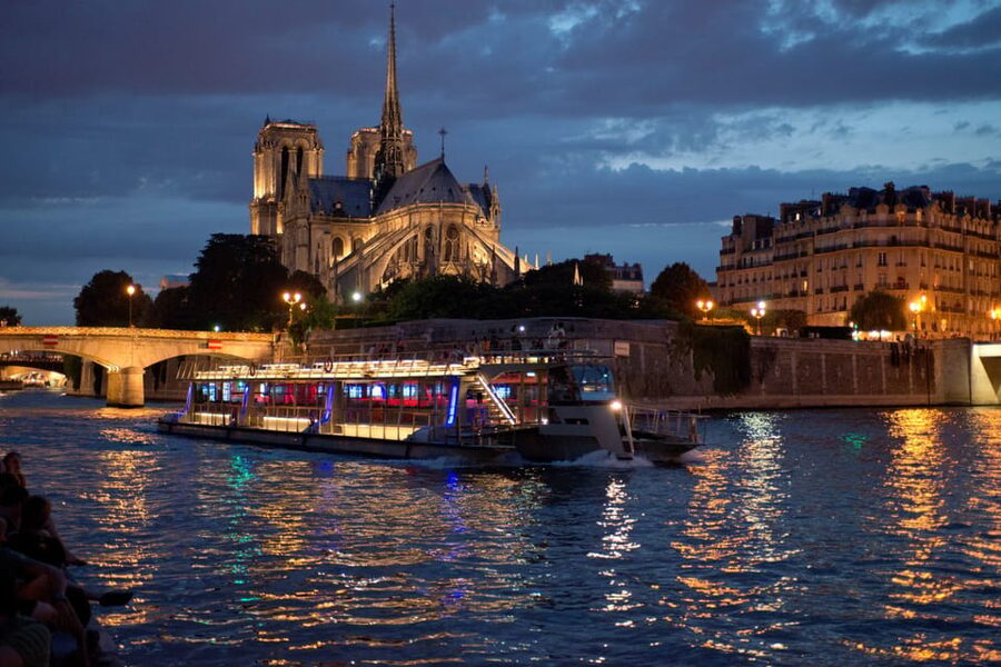 Paris: Eiffel Tower Dinner Cruise with a Moulin Rouge Show - Key highlights to know before you go