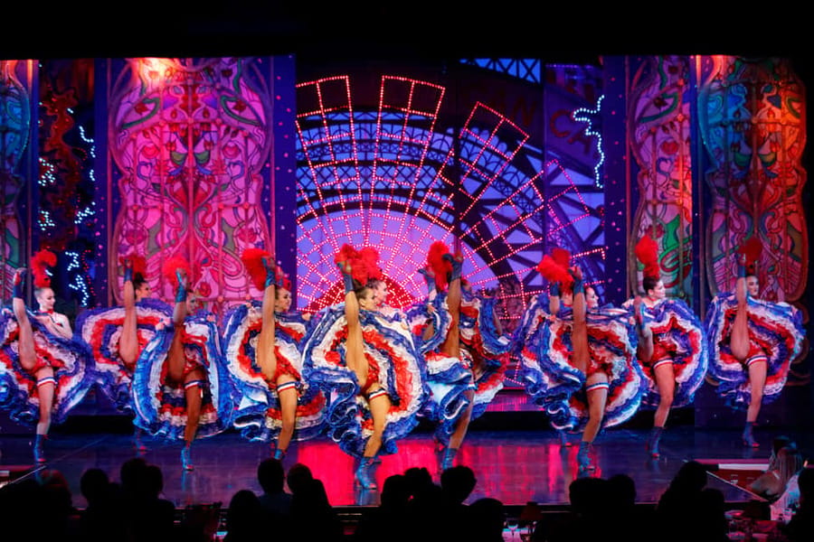Paris: Evening Sightseeing Tour and Moulin Rouge Show - Meeting at Place de Sydney: Finding the group without stress