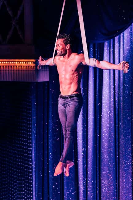 Paris: La Nouvelle Eve Cabaret Dinner Show - Why La Nouvelle Eve is a smart pick for a Paris night out