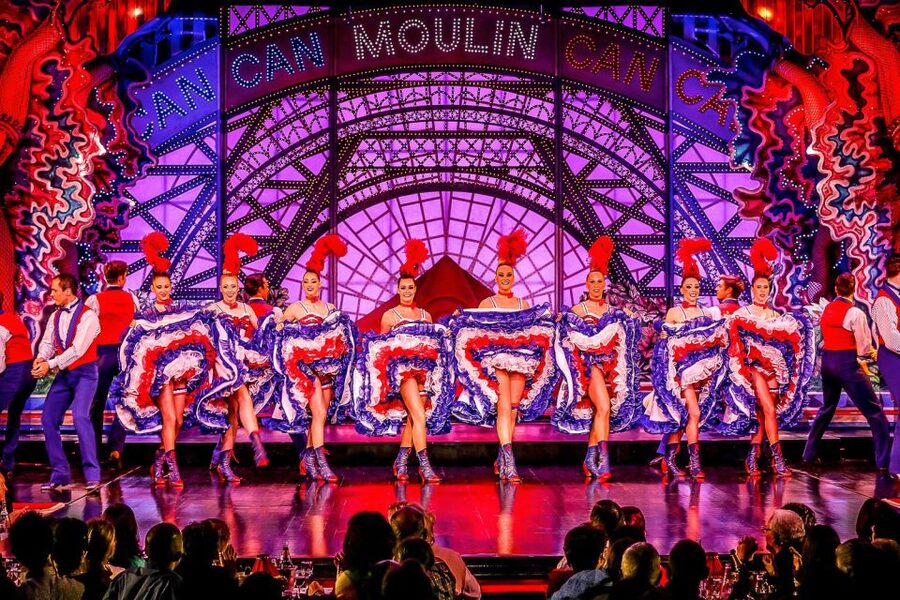 Paris: Moulin Rouge Cabaret Show Ticket with Champagne - Seats and tables: close viewing, early arrival, and the reality of spacing