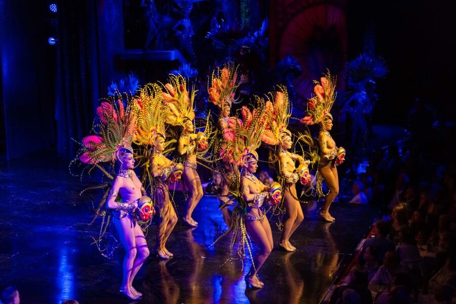 Paris: Moulin Rouge Dinner Show, Champagne, and Transport - Price and value: what $465 per person is really covering