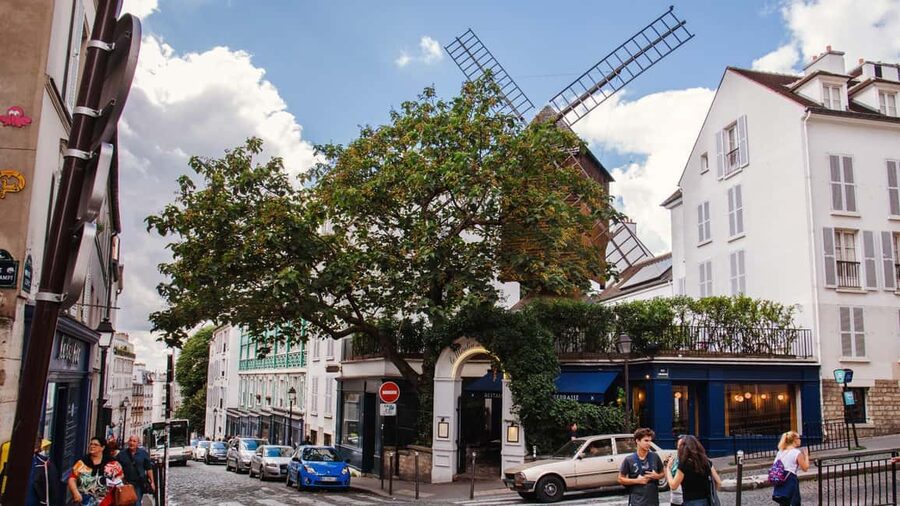 Paris: Small Group Moulin Rouge & Sacré Cœur Montmartre Tour - The guide makes the difference: What you should expect from Danis Tour