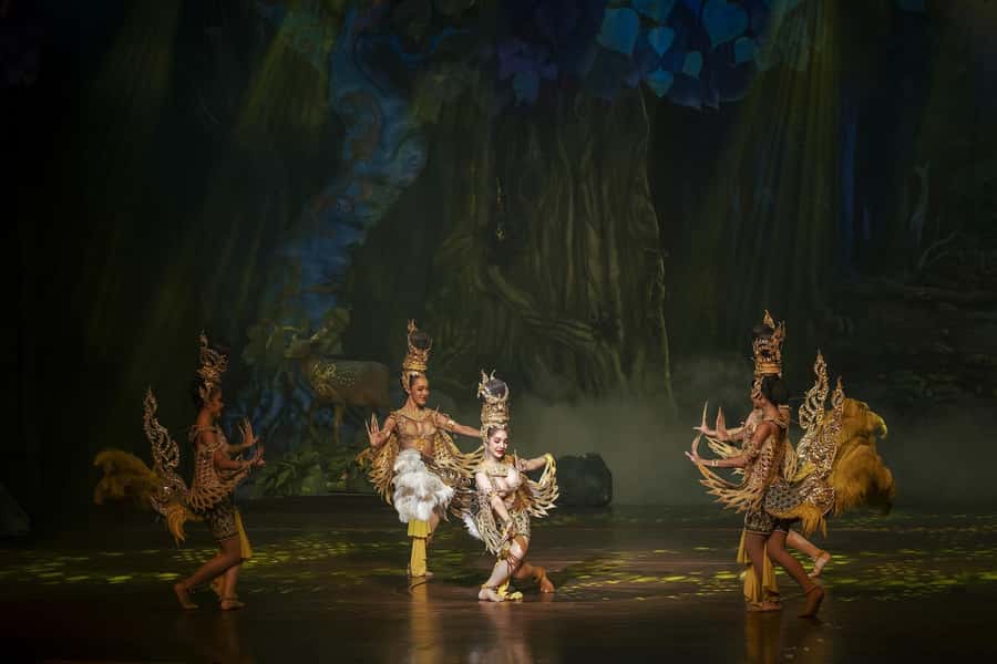 Pattaya: Alcazar Cabaret Show VIP Seat with Private Transfer - Why the Alcazar Cabaret Show in Pattaya is a smart night out