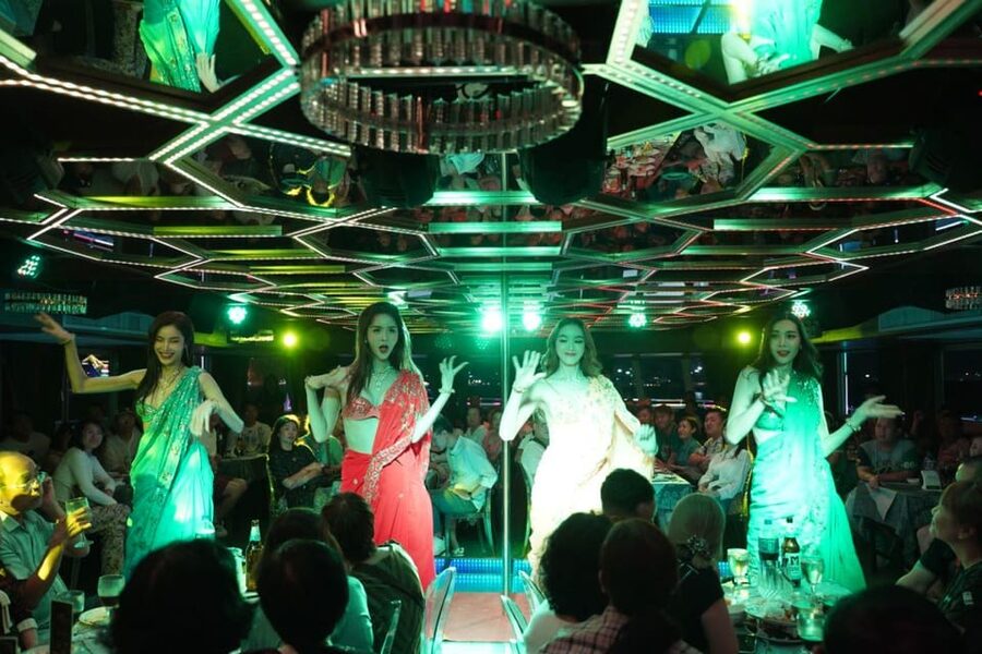 Pattaya: All Star Dinner Cruise, Cabaret Show & Beer Buffet - Views of Pattaya Bay: Nice, Not a Long Cruise