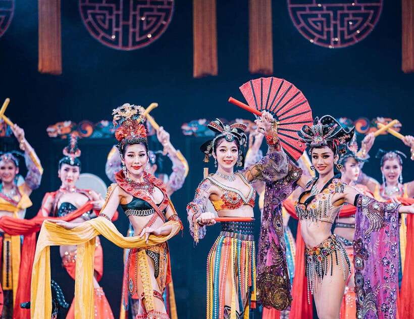 Phuket: Simon Cabaret Show Ticket VIP Seat - Audience participation: when the show pulls you in
